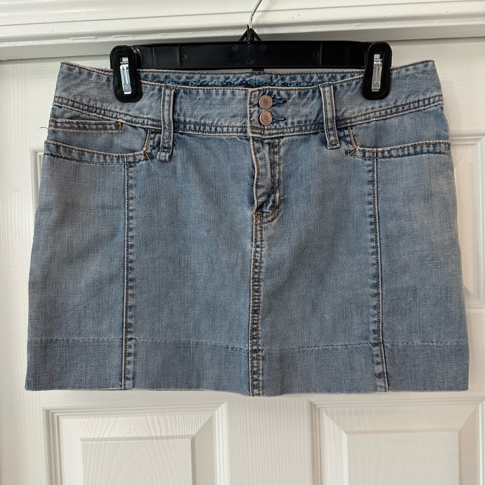 Gap mini skirt
